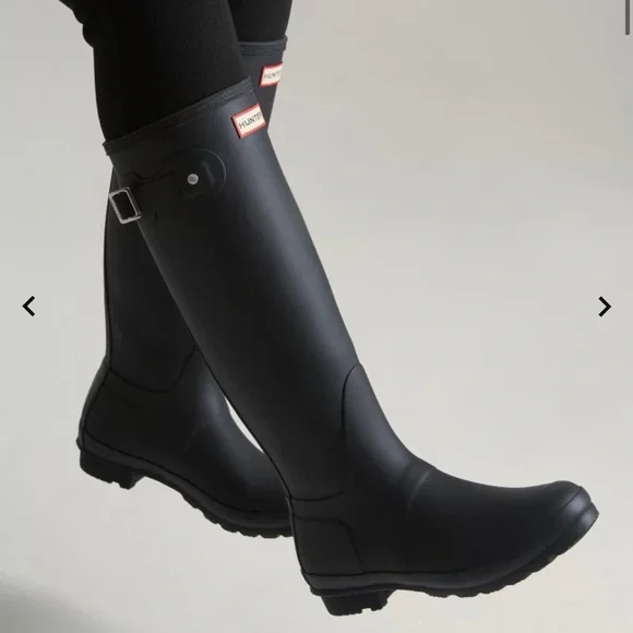 Hunter Black Original Tall Rain Boots 8 - Picture 3 of 14
